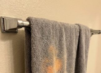 Why Your Towels Get Orange Stains That Won’t Wash Out