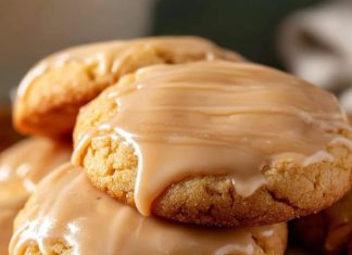 Maple Cookies with Maple Icing