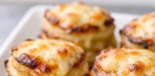 Oven-Baked 4-Ingredient Cheesy Potato Stacks