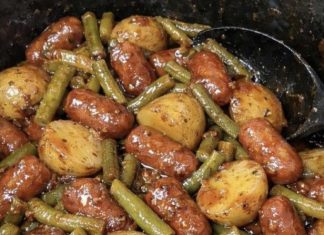 Crockpot Sausage and Potatoes