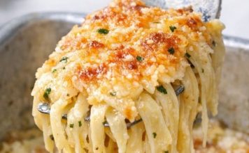 Oven-Baked Garlic Parmesan Noodles