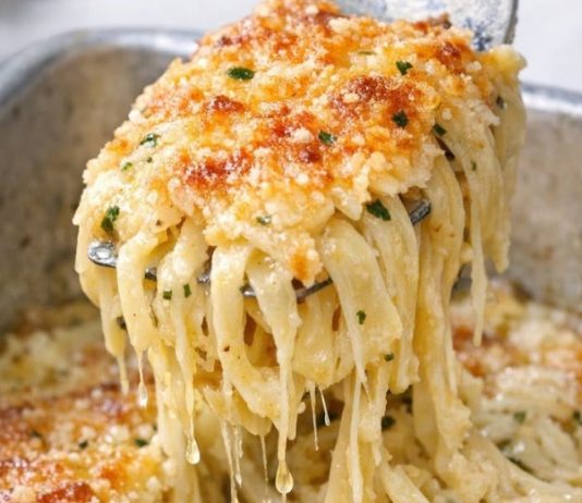 Oven-Baked Garlic Parmesan Noodles