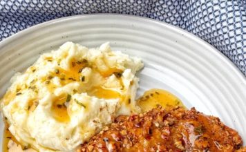 Savannah‑Inspired Pecan‑Crusted Chicken with Hot Honey Butter