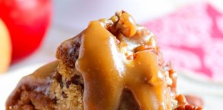 mom’s fresh apple love letter cake