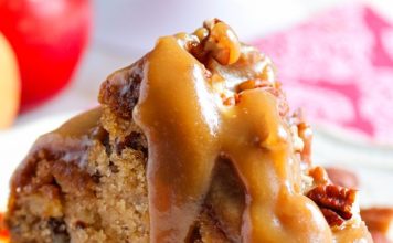 mom’s fresh apple love letter cake