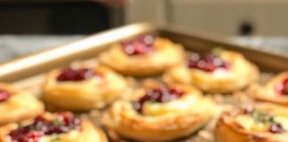 How To Make Cranberry Brie Bites