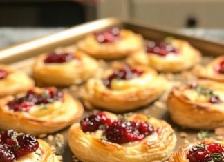 How To Make Cranberry Brie Bites