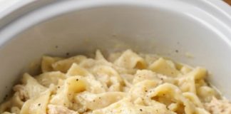 Slow Cooker Amish Chicken and Noodles