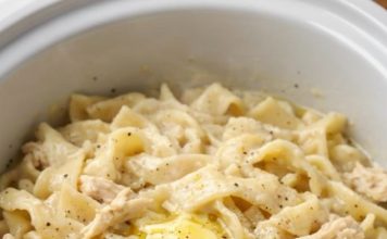 Slow Cooker Amish Chicken and Noodles