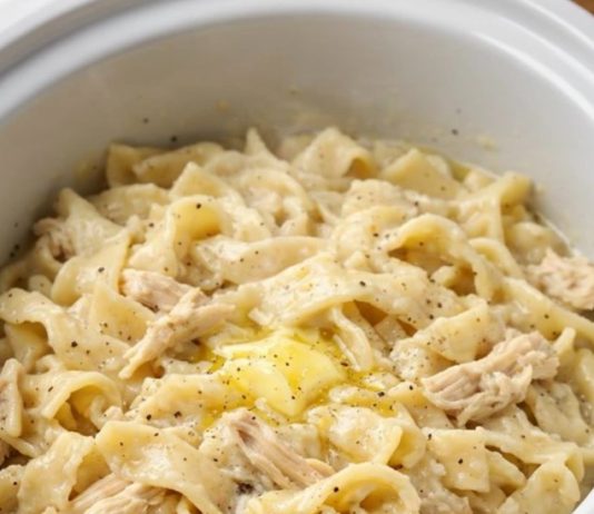 Slow Cooker Amish Chicken and Noodles