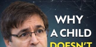 7 psychological reasons why some children emotionally distance themselves from their mother.