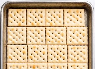 Cinco de Mayo Saltine Toffee Sweet