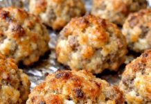 My aunt brings these to every family gathering and the plate is always empty in minutes.