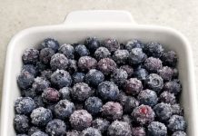 4-Ingredient Blueberry Dump Cake