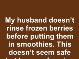 SHOULD YOU RINSE FROZEN BERRIES BEFORE PUTTING THEM IN SMOOTHIES?