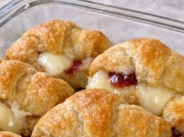 Oven-Baked Crescent Brie Bites