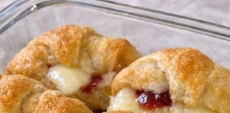 Oven-Baked Crescent Brie Bites