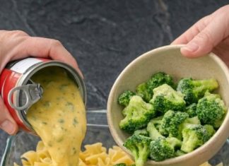 Broccoli Cheddar Noodle Skillet