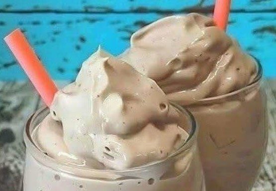 Delicious Sugar-Free Chocolate Frosty (Healthy, Creamy & High-Protein)