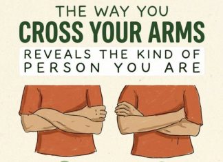 The Way You Cross Your Arms Reveals The Kind of Person You Are
