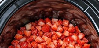 Slow Cooker Strawberry Dessert