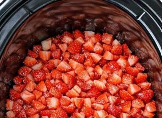 Slow Cooker Strawberry Dessert