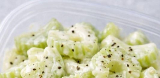 Creamy Celery Salad (Easy 4-Ingredient Classic Side Dish)