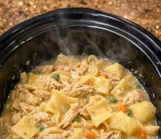 4-Ingredient Slow Cooker Chicken Pot Pie