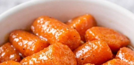 3-Ingredient Honey Glazed Carrots (The Southern Side Dish That Disappears First)