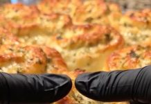 Cheesy Garlic Rolls