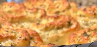 Cheesy Garlic Rolls