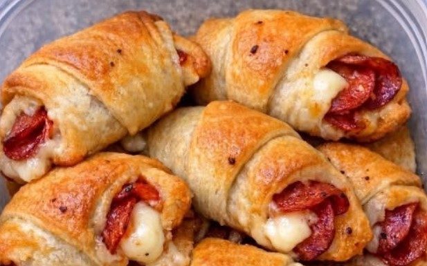 3-Ingredient Crescent Pizza Rolls
