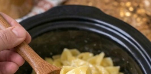 3-Ingredient Slow Cooker Butter Noodles