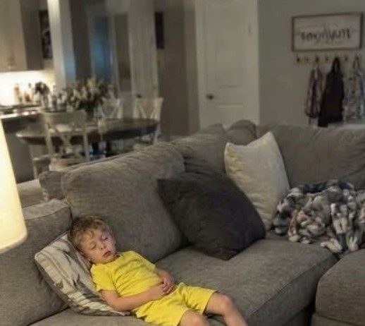 “I Got Back From a Business Trip and My 7-Year-Old Begged Me Not to Open His Bedroom Door – What I Found Inside Changed Everything”
