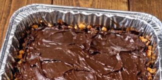 4-Ingredient Poor Man’s Saltine Toffee: The Easy Old-Fashioned Treat Everyone Loves