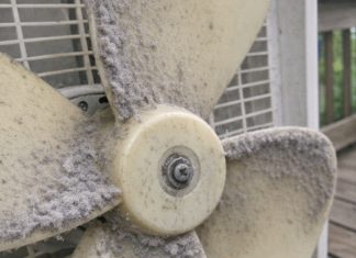 My grandmother taught me this trick to clean yellowed plastic fan blades before the heat wave hits with 0 effort. Here’s how it works