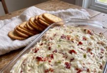 Mom’s Classic Texas Christmas Dip: Creamy, Cheesy, and Perfect for Holiday Parties