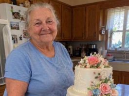 A Man’s Fiancée Asked His Grandmother to Make Her a Huge Wedding Cake, Then Refused to Pay for It – So His Sister Prepared a Wedding Gift She’ll Never Forget