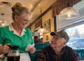 A Man Left My 68-Year-Old Mother No Tip and Wrote “Get a Real Job” Then His 91-Year-Old Father Came In and Ordered “The Usual From 1979”